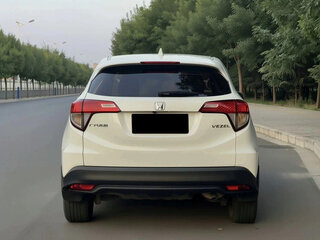 2022 Honda Vezel I Рестайлинг, белый, 1560000 рублей, вид 3
