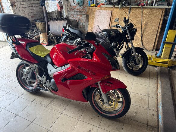 2004 Honda VFR 800, красный, 535000 рублей - вид 2