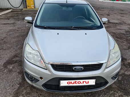 2011 Ford Focus II Рестайлинг, серебристый, 370000 рублей, вид 1