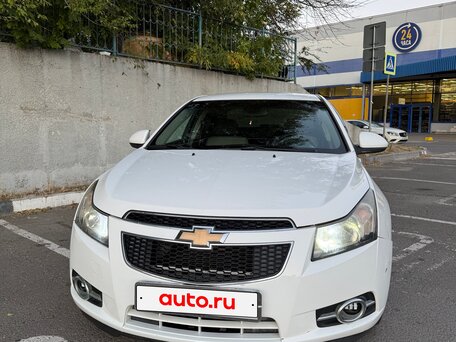 2012 Chevrolet Cruze I, белый, 660000 рублей, вид 2