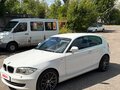 2011 BMW 1 серии 116i I (E81/E82/E87/E88) Рестайлинг, белый, 760000 рублей - вид 1
