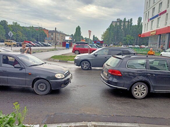 2010 Volkswagen Passat B7, чёрный, 1330000 рублей - вид 2