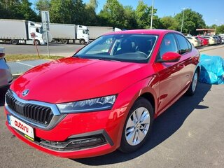 2021 Skoda Octavia IV (A8), красный, 2190000 рублей, вид 2