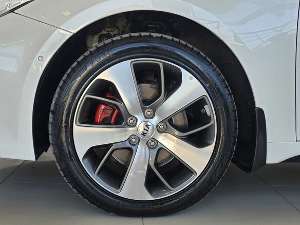2017 Kia Optima IV, белый, 2122000 рублей - вид 3