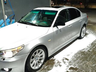 2006 BMW 5 серии 525i V (E60/E61), серебристый, 890000 рублей, вид 3