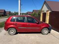 2006 Ford Fiesta Mk5, красный - вид 1