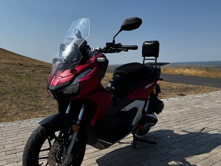 2024 Honda ADV160, красный, 400000 рублей, вид 2