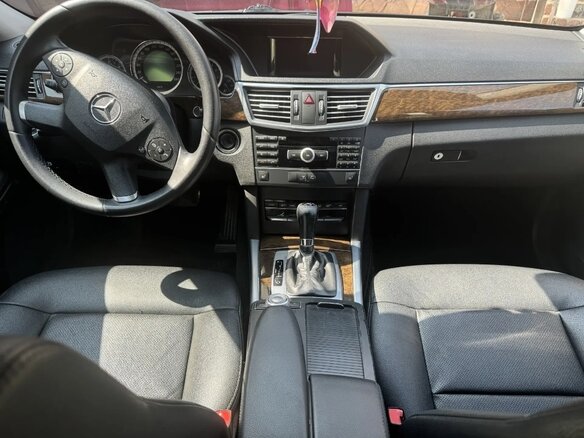 2010 Mercedes-Benz E-Класс 200 5G-Tronic IV (W212, S212, C207), чёрный, 1370000 рублей - вид 8