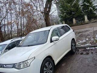 2012 Mitsubishi Outlander III, белый, 1110000 рублей, вид 1