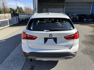 2019 BMW X1 18i sDrive II (F48) Рестайлинг, белый, 1560000 рублей, вид 3