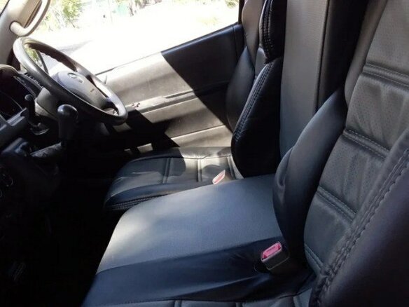 2006 Toyota HiAce, белый, 1800000 рублей - вид 2