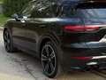 2019 Porsche Cayenne Turbo S E-Hybrid III, чёрный, 12300000 рублей - вид 3