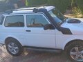 2016 Lada (ВАЗ) 2121 (4x4) Urban I Рестайлинг, белый, 500000 рублей - вид 1