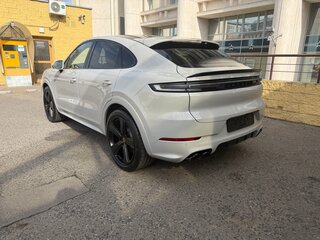 2026 Porsche Cayenne GTS Coupé III Рестайлинг, серый, 25990000 рублей, вид 5