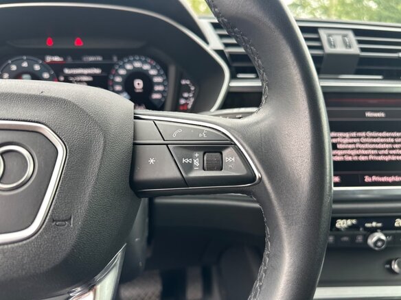 2022 Audi Q3 35 TFSI II (F3), оранжевый, 2790000 рублей - вид 27