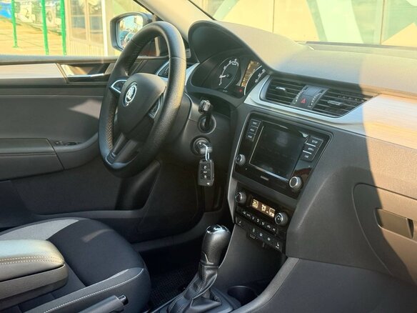 2019 Skoda Rapid I Рестайлинг, красный, 1685000 рублей - вид 11