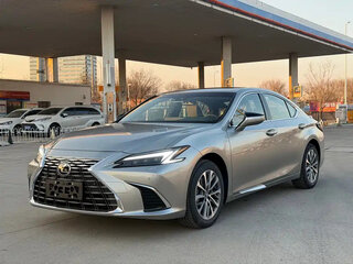 2026 Lexus ES 300h VII Рестайлинг 2, коричневый, 6400777 рублей, вид 1