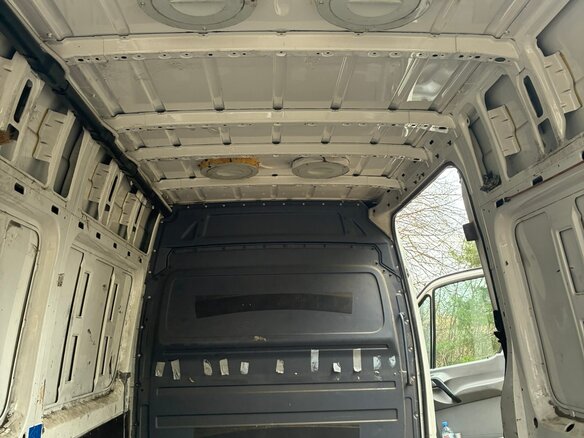 2013 Volkswagen Crafter, белый, 750000 рублей - вид 21