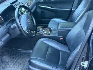 2017 Toyota Camry VII (XV50) Рестайлинг, чёрный, 2200000 рублей, вид 3