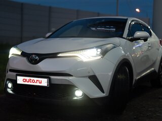 2018 Toyota C-HR I, белый, 1910000 рублей, вид 3