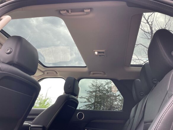 2018 Land Rover Discovery V, чёрный, 3500000 рублей - вид 33