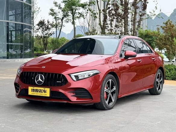 2022 Mercedes-Benz A-Класс 180 Long IV (W177), красный, 2390000 рублей - вид 2