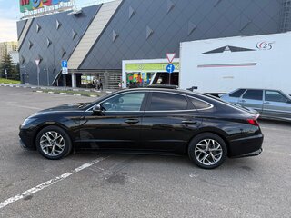 2020 Hyundai Sonata VIII (DN8), чёрный, 2000000 рублей, вид 4