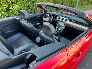 2018 Ford Mustang VI Рестайлинг, красный, 3599999 рублей, вид 5
