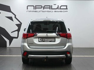 2017 Mitsubishi Outlander III Рестайлинг 2, серебристый, 1759900 рублей, вид 4