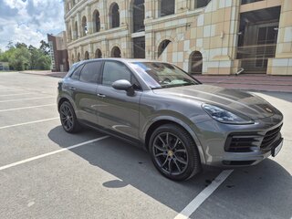 2020 Porsche Cayenne III, серый, 8200000 рублей, вид 1