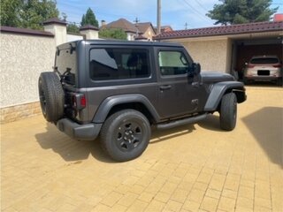 2018 Jeep Wrangler IV (JL), чёрный, 3700000 рублей, вид 4