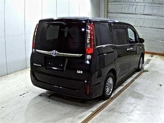 2016 Toyota Esquire I, чёрный, 1240000 рублей, вид 3