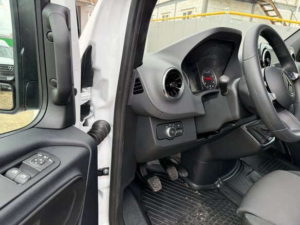 2025 Mercedes-Benz Sprinter, белый, 9600000 рублей - вид 20