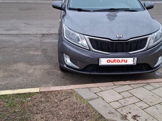 2014 Kia Rio 4-speed III, серый, 705800 рублей, вид 2
