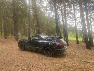 2020 Volkswagen Touareg III, чёрный, 5830000 рублей, вид 1