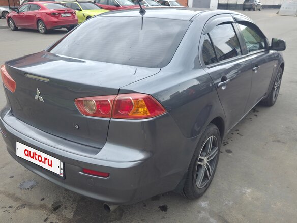 2007 Mitsubishi Lancer X, серый, 750000 рублей - вид 3
