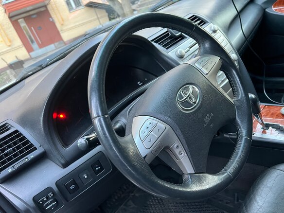 2011 Toyota Camry VI (XV40) Рестайлинг, серебристый, 1600000 рублей - вид 18
