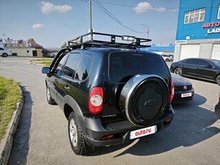 2012 Chevrolet Niva I Рестайлинг, чёрный, 580000 рублей, вид 3