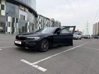 2019 BMW 5 серии 520d xDrive VII (G30/G31/G38), чёрный, 3600000 рублей, вид 3
