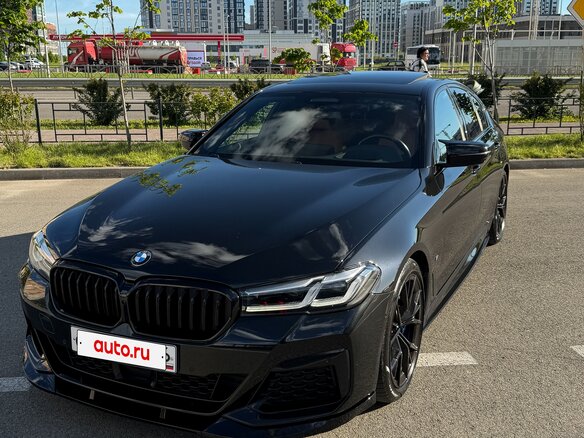 2021 BMW 5 серии 520i VII (G30/G31/G38) Рестайлинг, чёрный, 4400000 рублей - вид 1