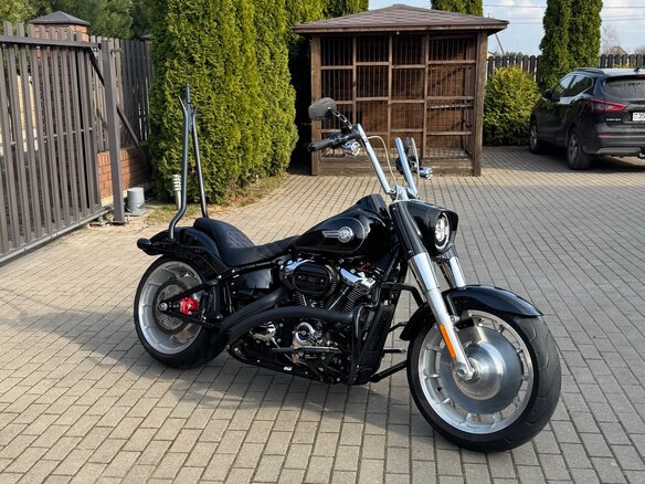 2023 Harley-Davidson Fat Boy, чёрный, 2100000 рублей