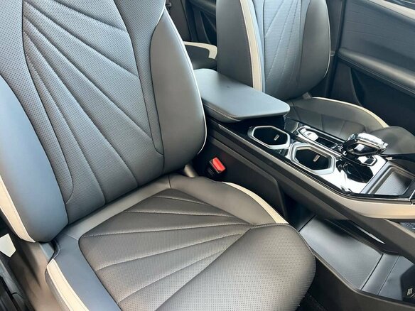 2026 Geely Atlas II, голубой, 3418940 рублей - вид 11