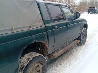2001 Mitsubishi L200 III, зелёный, 350000 рублей, вид 3