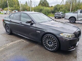 2011 BMW 5 серии 550i xDrive VI (F10/F11/F07), серый, 2099000 рублей, вид 3