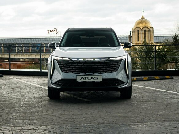 2026 Geely Atlas II, серебристый, 4229990 рублей - вид 3