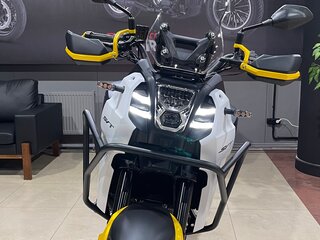 2026 QJMotor SVT 650, жёлтый, 699000 рублей, вид 3