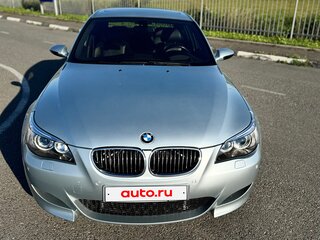 2005 BMW M5 IV (E60/E61), серебристый, 3100000 рублей, вид 4