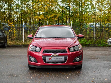 2014 Chevrolet Aveo II, красный, 550000 рублей, вид 3