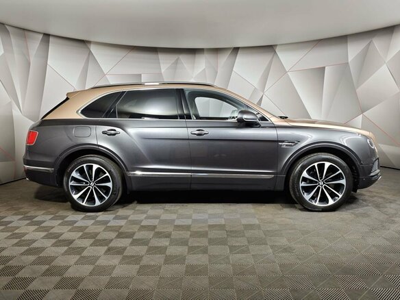 2018 Bentley Bentayga I, серый, 8119000 рублей - вид 5