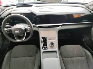 2026 Geely Monjaro I Рестайлинг, чёрный, 4599990 рублей, вид 3